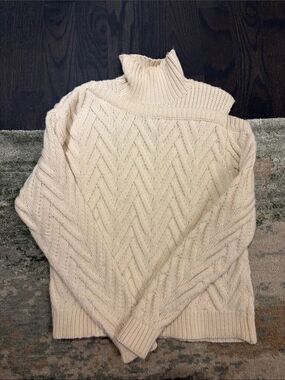 Women’s Cable-Knit Cream Turtleneck Sweater